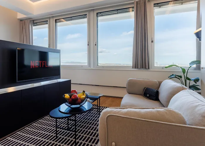 Skyline View - Gym - Parking - Supermarket - Restaurant - Self Ceck In * Vienna